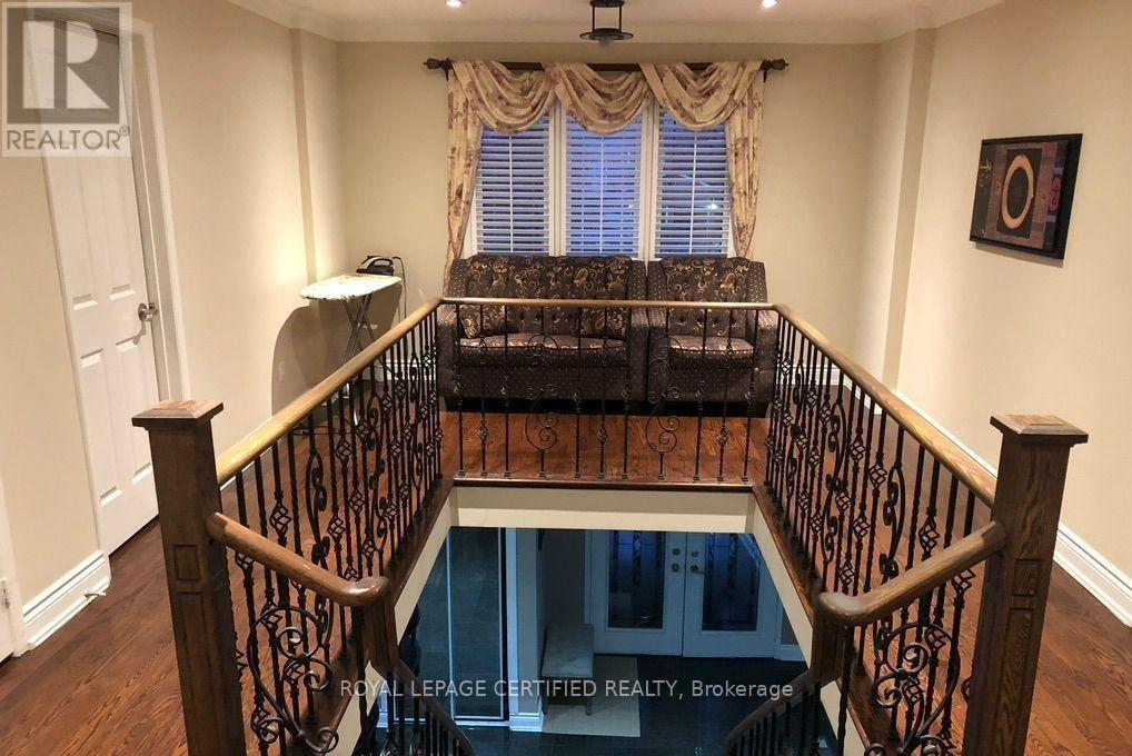 Upp Lvl - 5239 Creditview Road, Mississauga, Ontario  L5V 1T6 - Photo 6 - W13646818