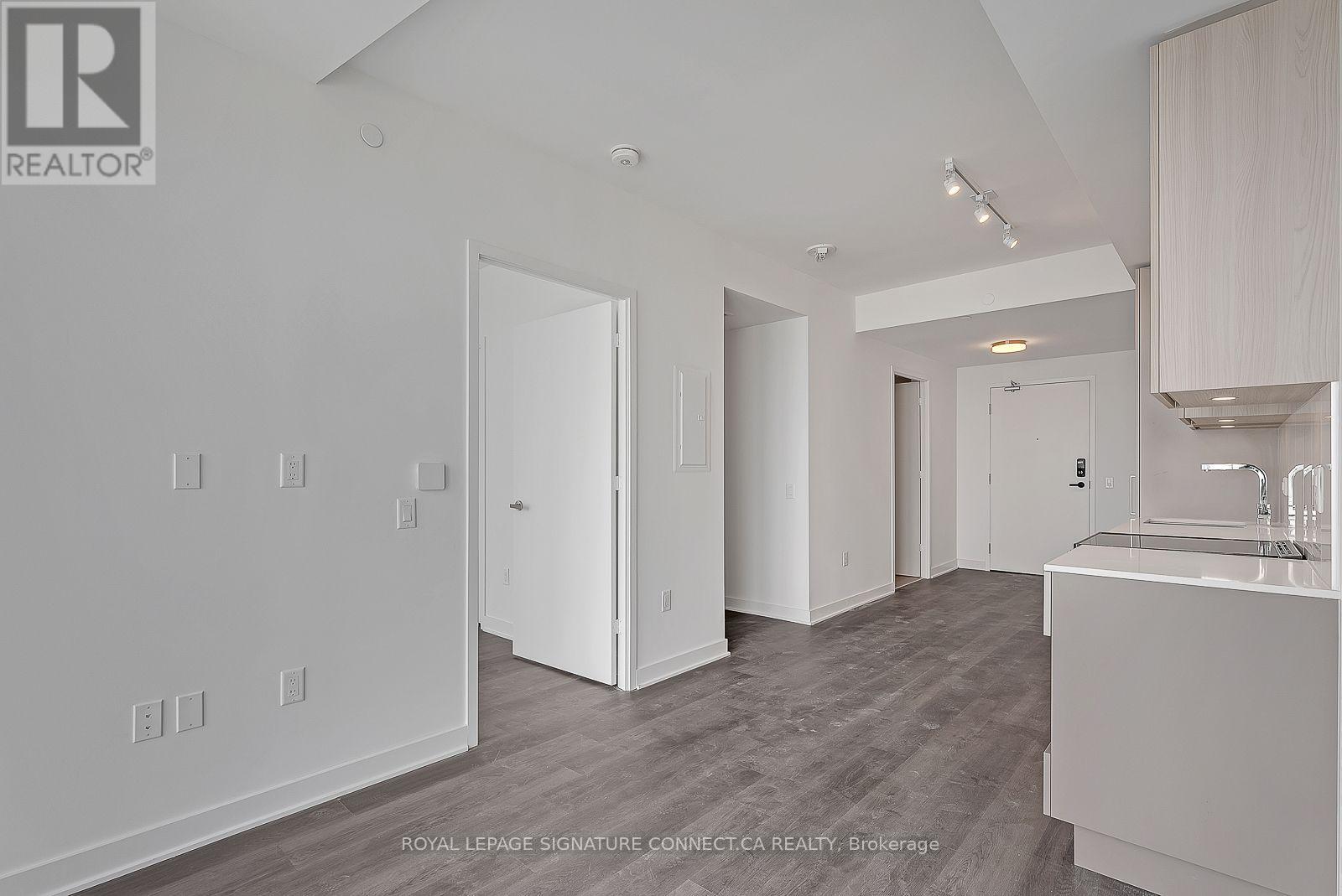 4911 - 3900 Confederation Parkway, Mississauga, Ontario  L5B 0M3 - Photo 11 - W13646876
