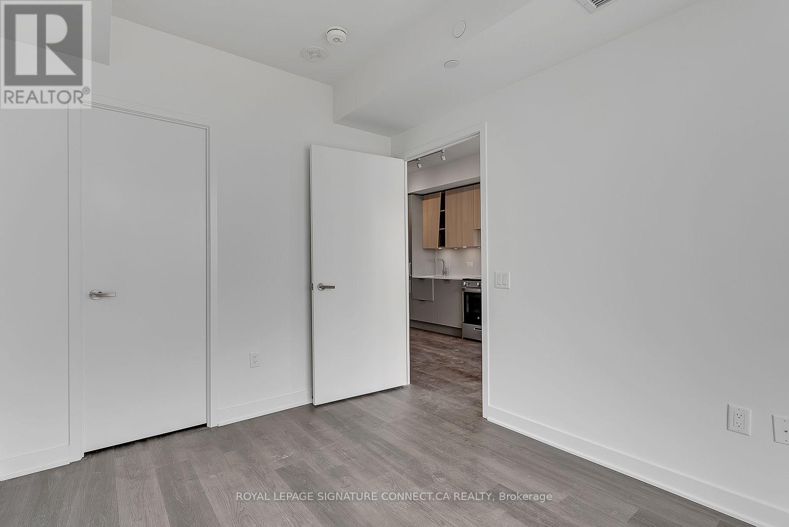 4911 - 3900 Confederation Parkway, Mississauga, Ontario  L5B 0M3 - Photo 15 - W13646876