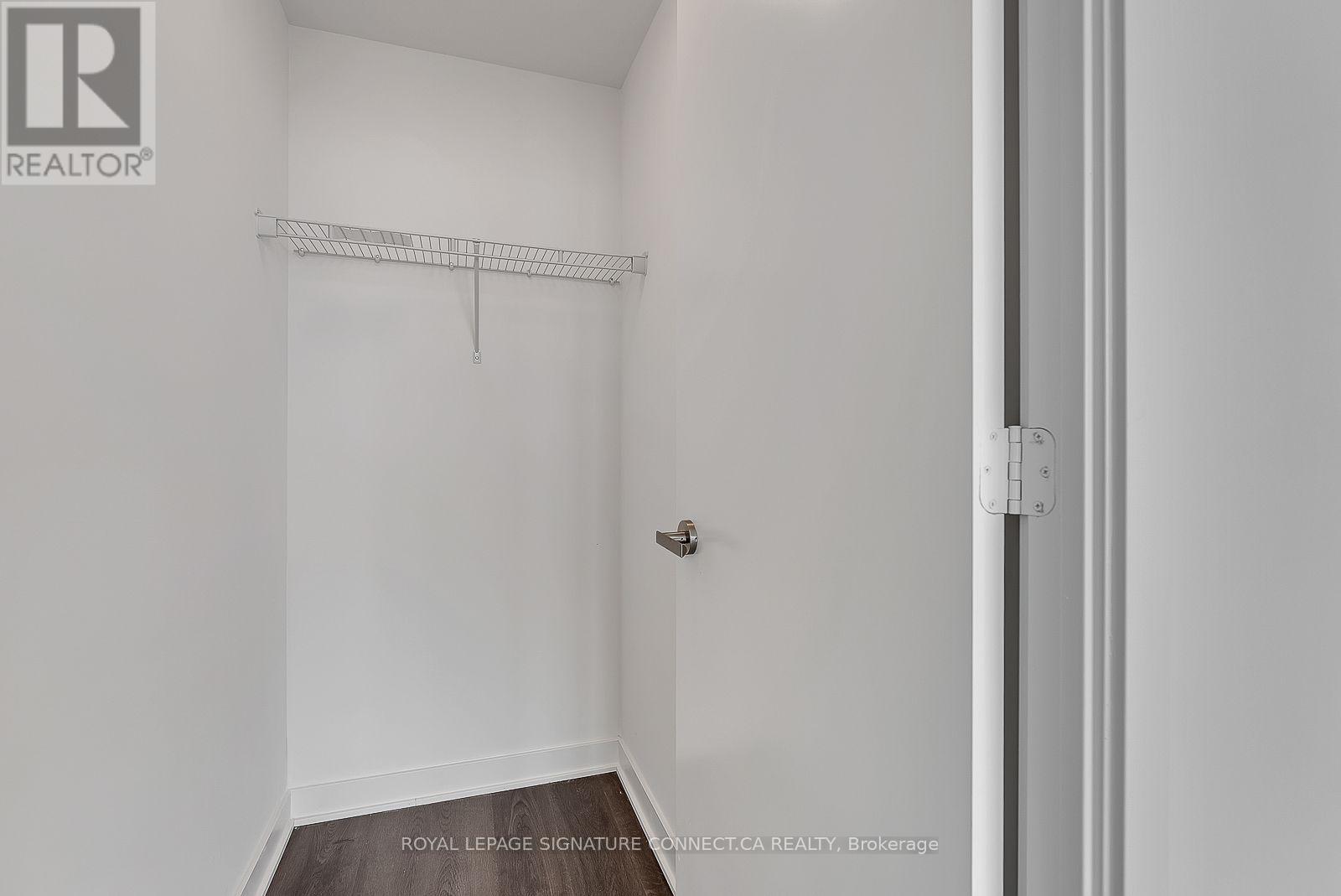 4911 - 3900 Confederation Parkway, Mississauga, Ontario  L5B 0M3 - Photo 16 - W13646876