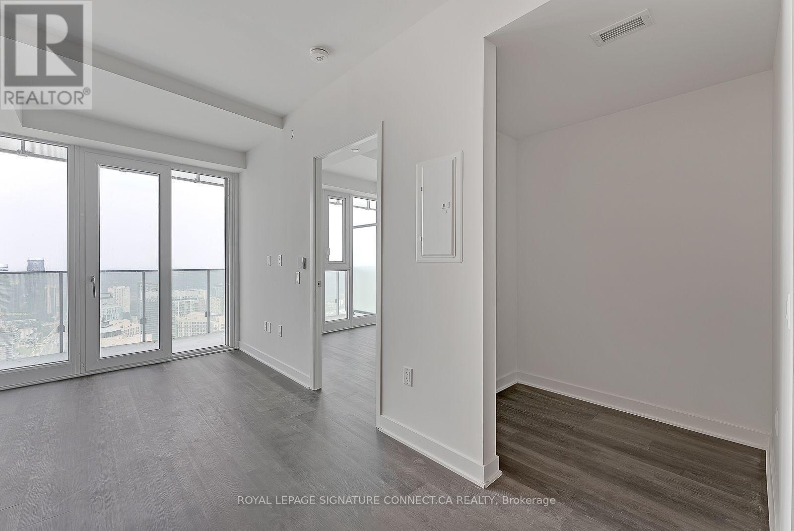 4911 - 3900 Confederation Parkway, Mississauga, Ontario  L5B 0M3 - Photo 8 - W13646876