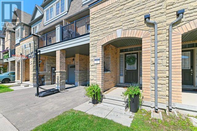 126 Fruitvale Circle, Brampton, Ontario  L7A 5C1 - Photo 4 - W13646990