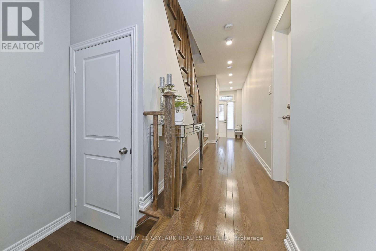 126 Fruitvale Circle, Brampton, Ontario  L7A 5C1 - Photo 5 - W13646990