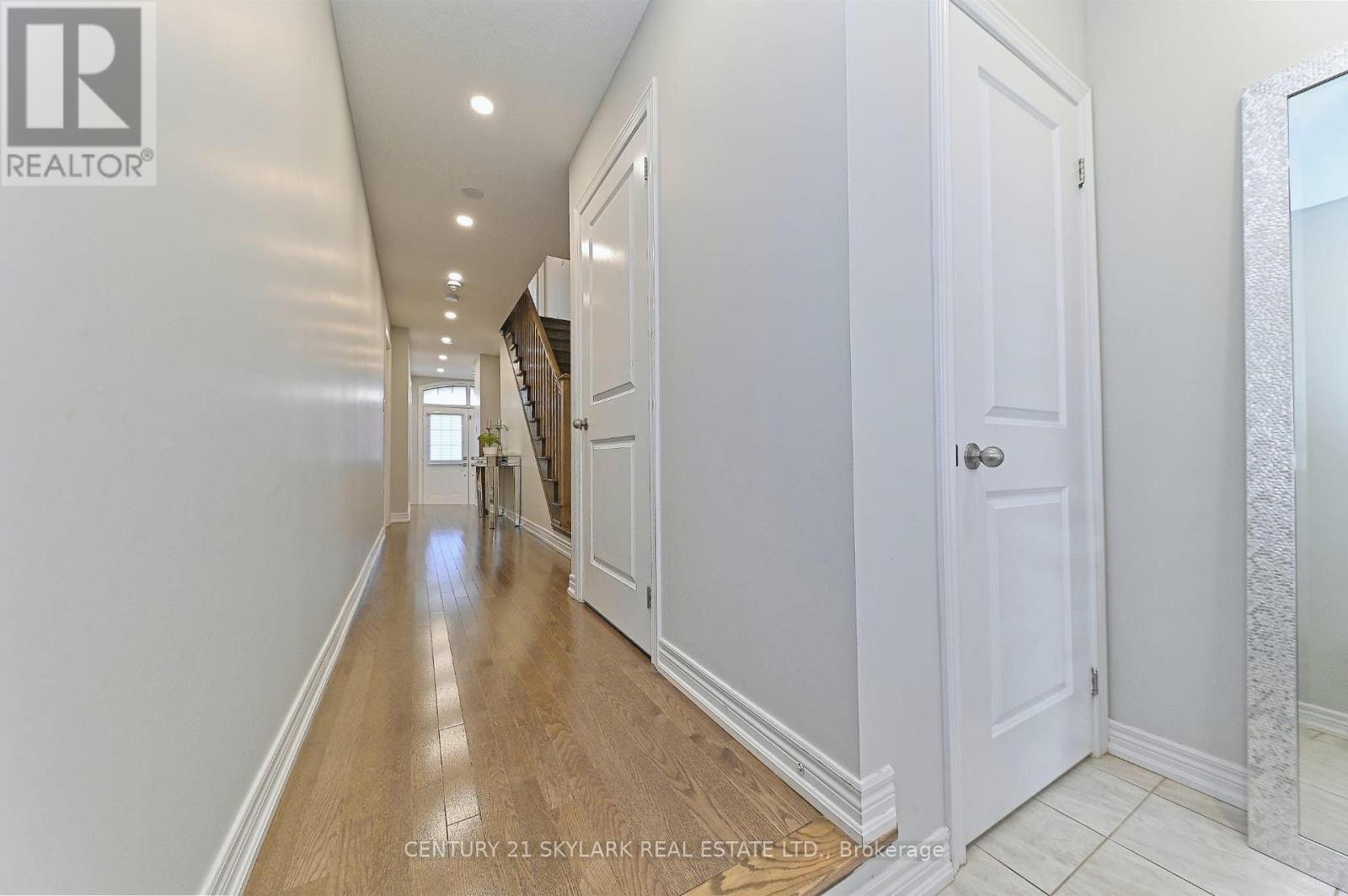 126 Fruitvale Circle, Brampton, Ontario  L7A 5C1 - Photo 6 - W13646990