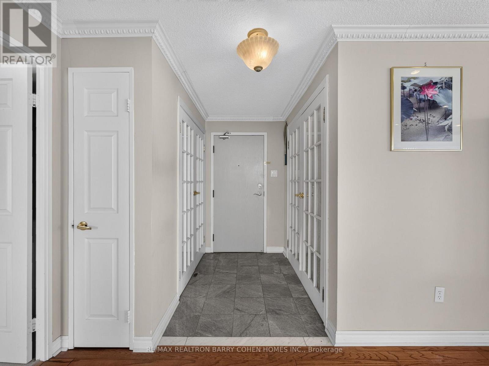 2009 - 700 Constellation Drive, Mississauga, Ontario  L5R 3G8 - Photo 3 - W13647016