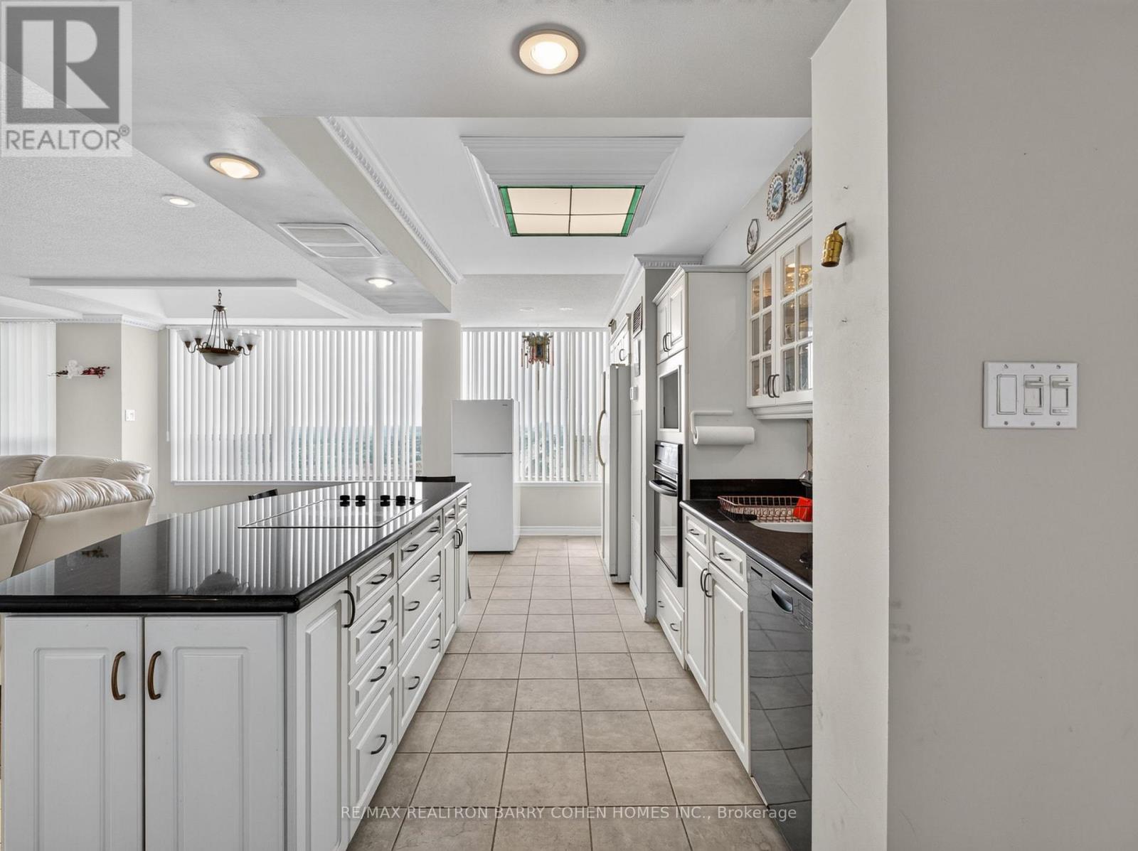 2009 - 700 Constellation Drive, Mississauga, Ontario  L5R 3G8 - Photo 5 - W13647016
