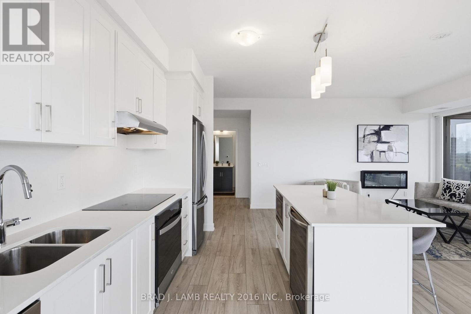 1204 - 1035 Southdown Road, Mississauga, Ontario  L5J 0A2 - Photo 5 - W13647024