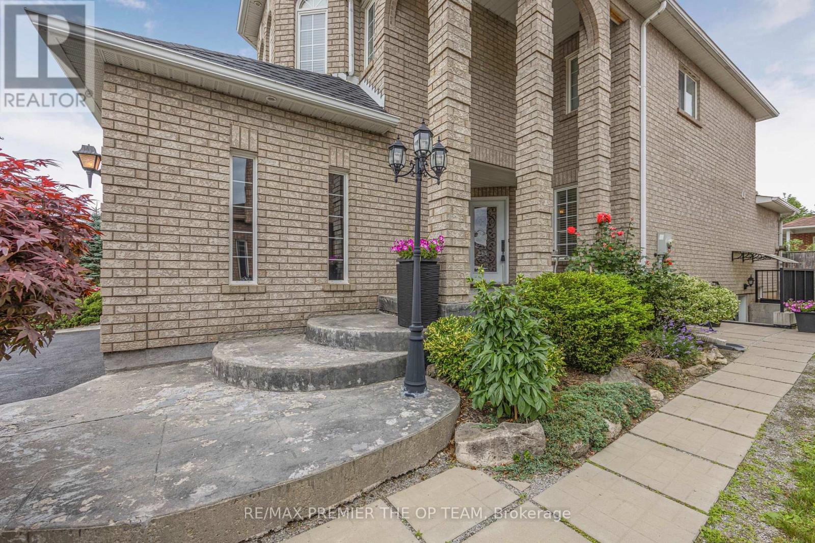 Lower - 223 Landsbridge Street, Caledon, Ontario  L7E 2J6 - Photo 11 - W13647090