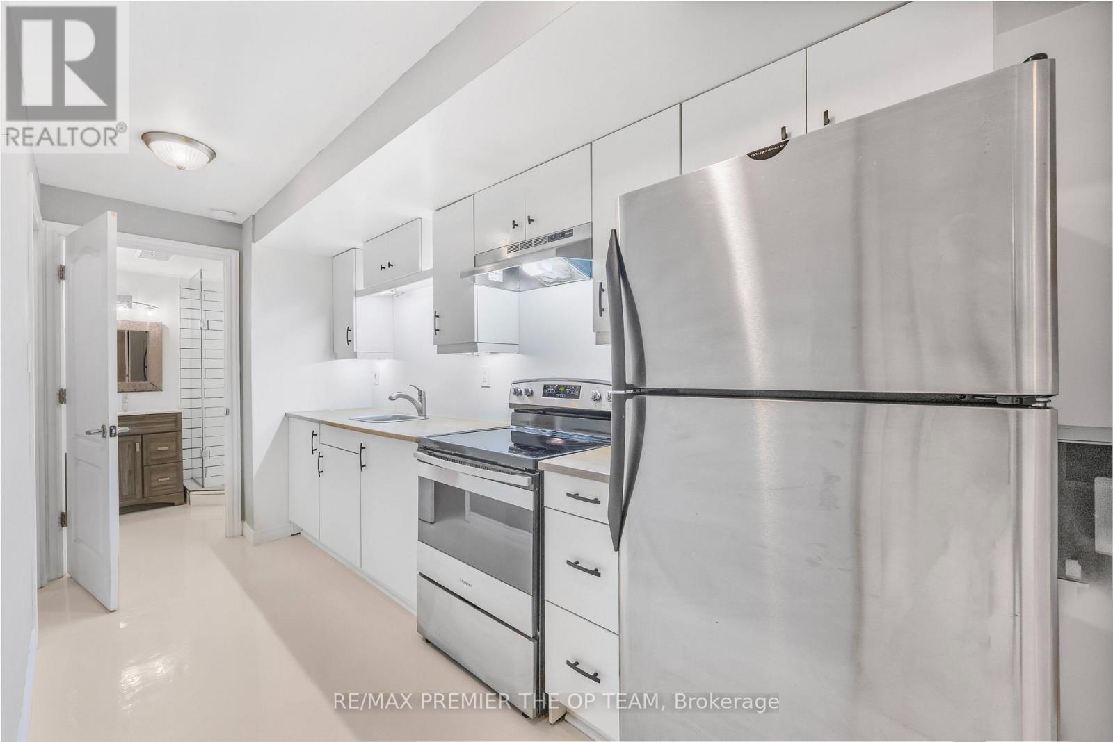 Lower - 223 Landsbridge Street, Caledon, Ontario  L7E 2J6 - Photo 5 - W13647090