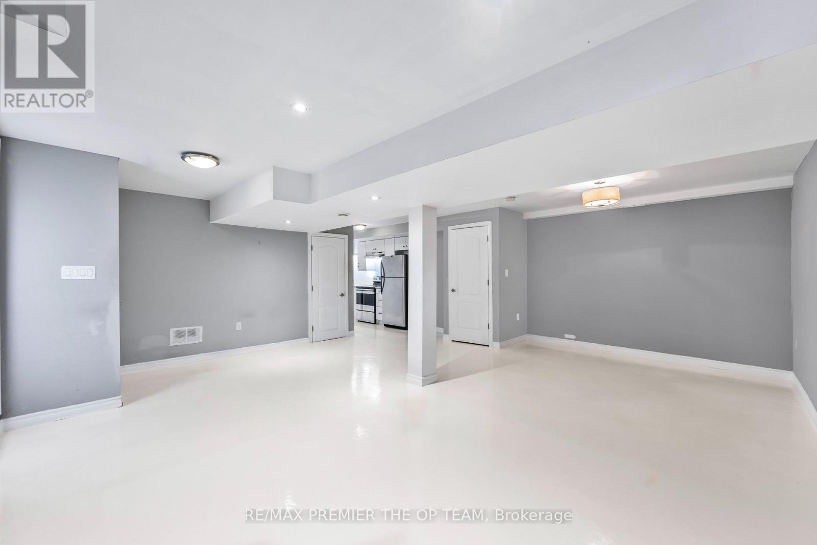 Lower - 223 Landsbridge Street, Caledon, Ontario  L7E 2J6 - Photo 8 - W13647090