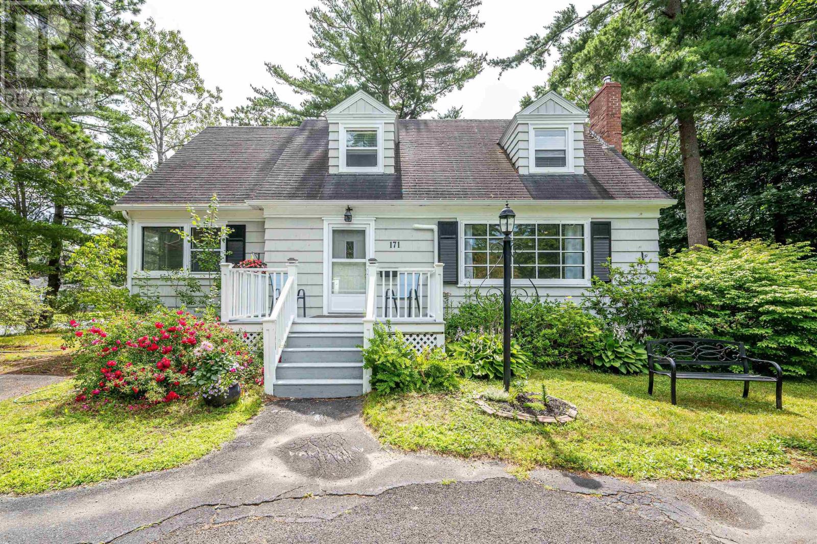 171 Empire Street, Bridgewater, Nova Scotia  B4V 2M3 - Photo 3 - 202618765