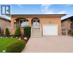 366 BERKINDALE Drive, Hamilton, Ontario