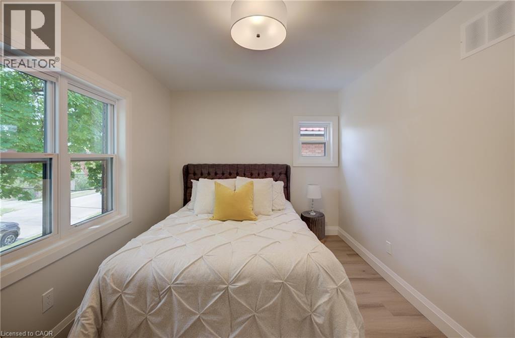 34 Moore Avenue N, Waterloo, Ontario  N2J 3E5 - Photo 16 - 40853970
