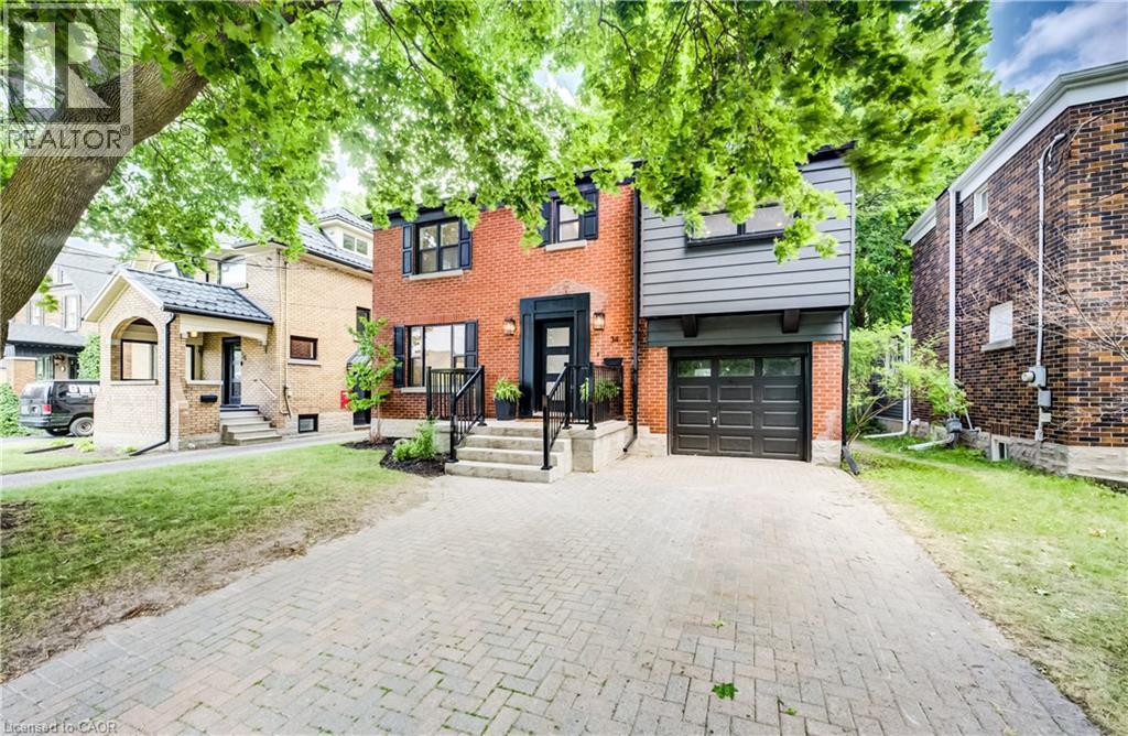 34 MOORE Avenue N, Waterloo, Ontario