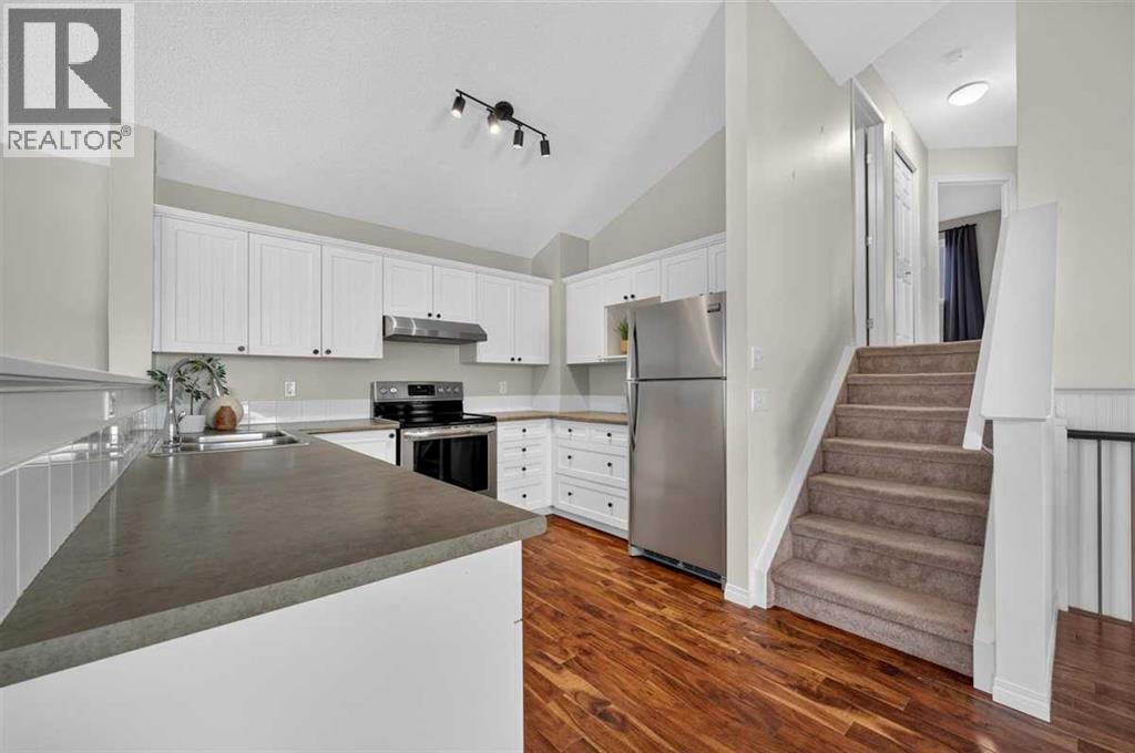 307 Covehaven View NE, Calgary, Alberta  T3K 5S4 - Photo 12 - A2333844