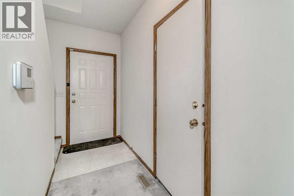 15 Harvest Glen Heights NE, Calgary, Alberta  T3K 4L3 - Photo 19 - A2334476
