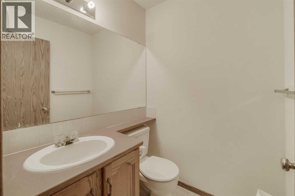 15 Harvest Glen Heights NE, Calgary, Alberta  T3K 4L3 - Photo 17 - A2334476