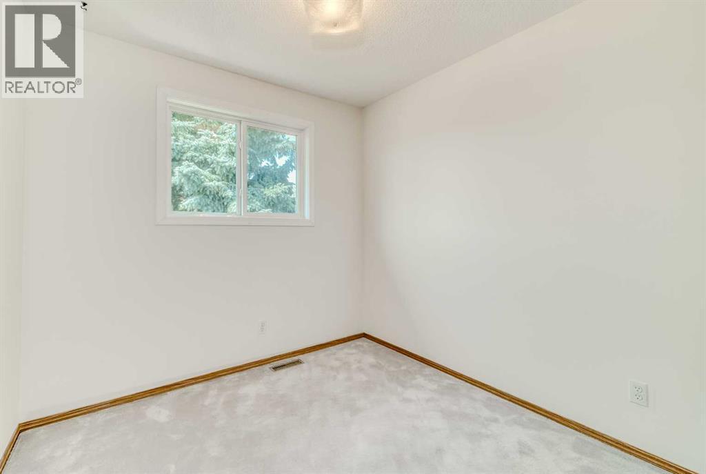 15 Harvest Glen Heights NE, Calgary, Alberta  T3K 4L3 - Photo 29 - A2334476