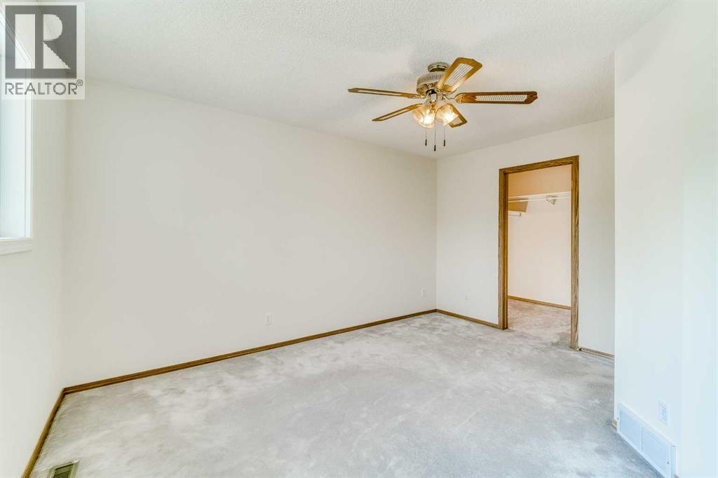 15 Harvest Glen Heights NE, Calgary, Alberta  T3K 4L3 - Photo 24 - A2334476