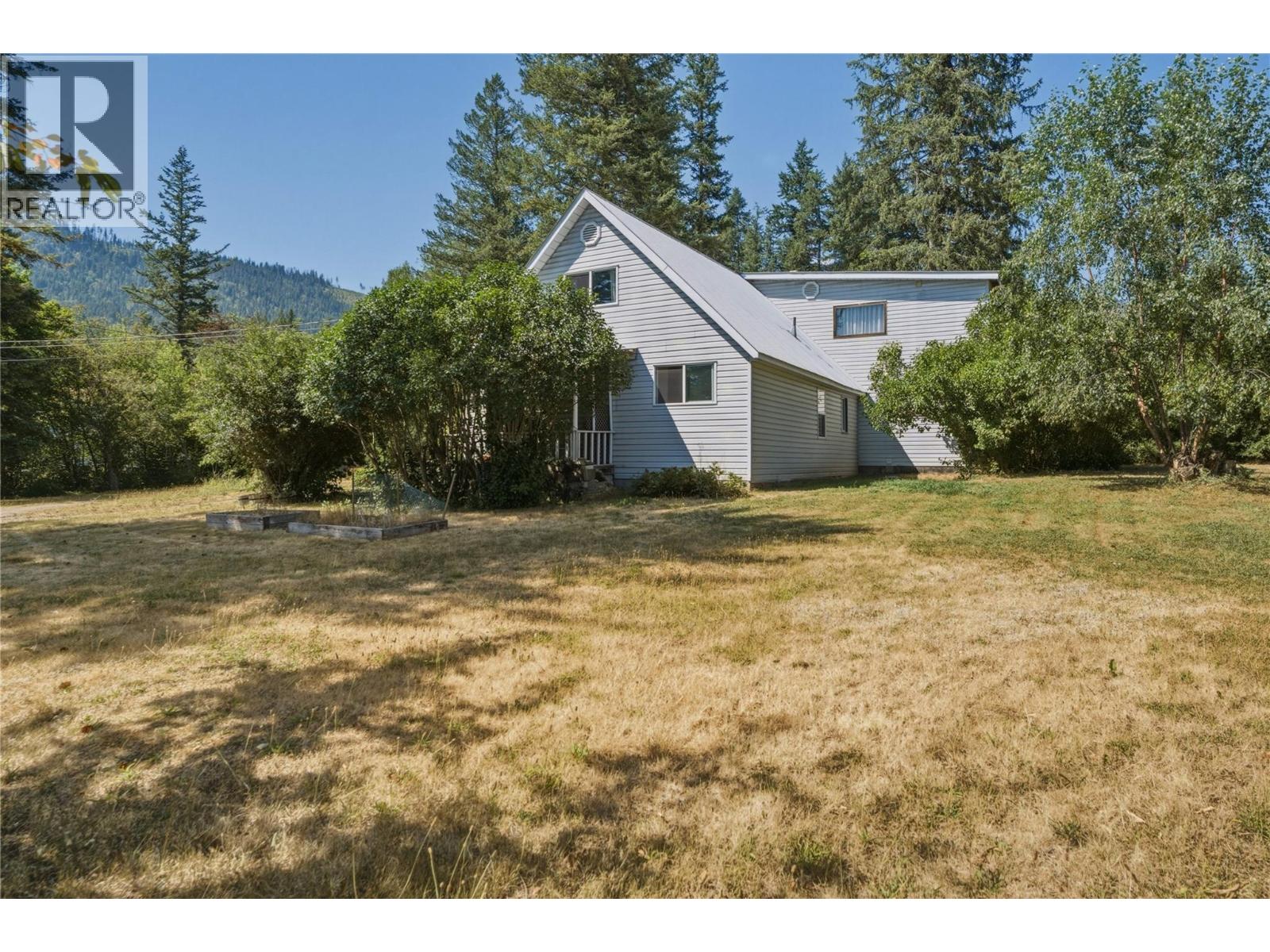 244 Mabel Lake Road, Lumby, British Columbia  V0E 2G5 - Photo 2 - 10397060
