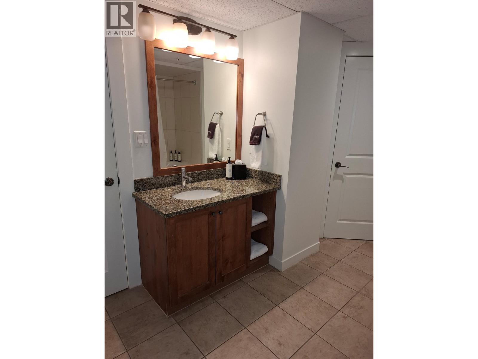 4200 Lakeshore Drive Unit# 205, Osoyoos, British Columbia  V0H 1V6 - Photo 9 - 10371971