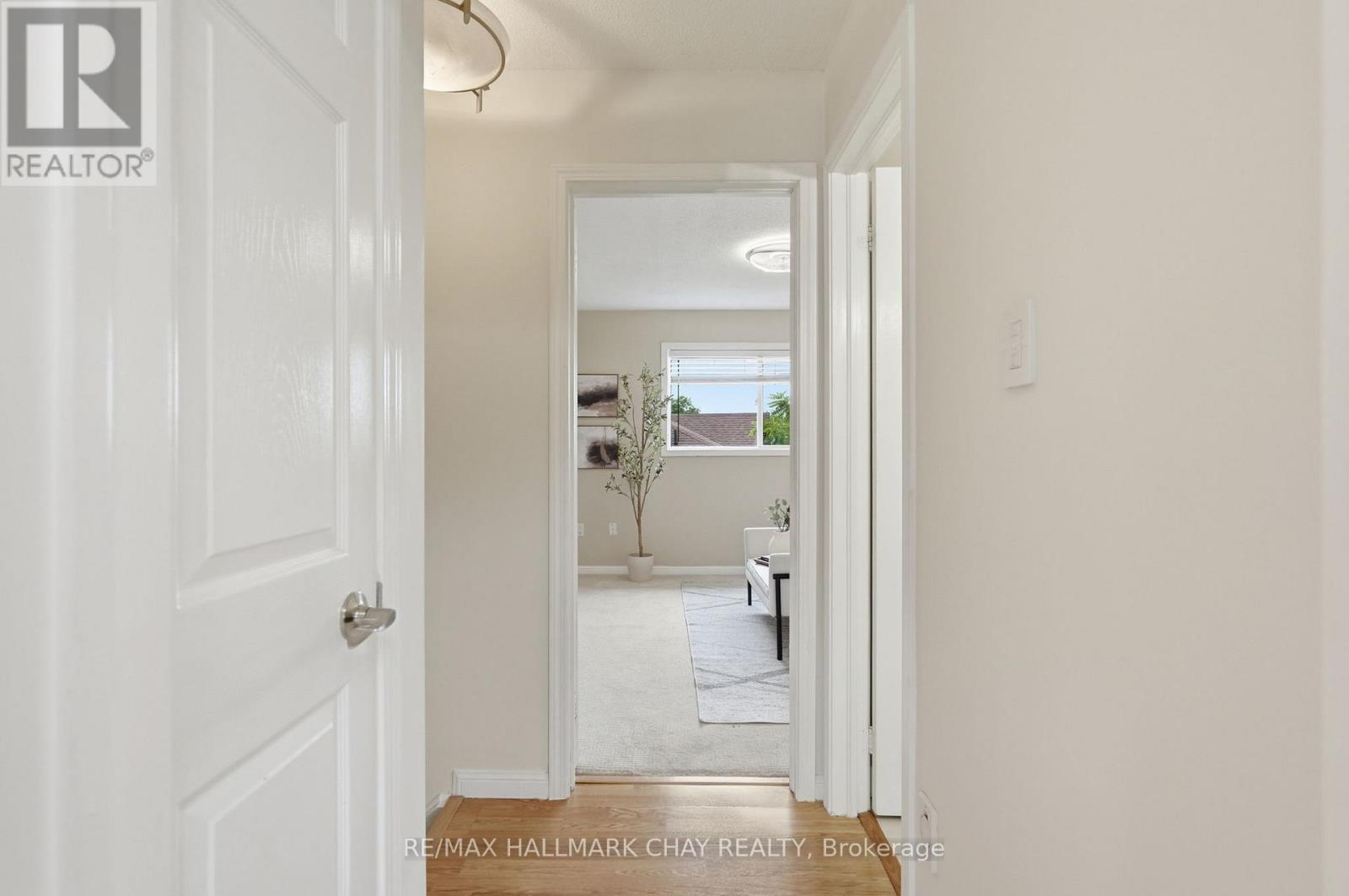 4 Hawthorne Crescent, Barrie, Ontario  L4N 8K1 - Photo 18 - S13576594