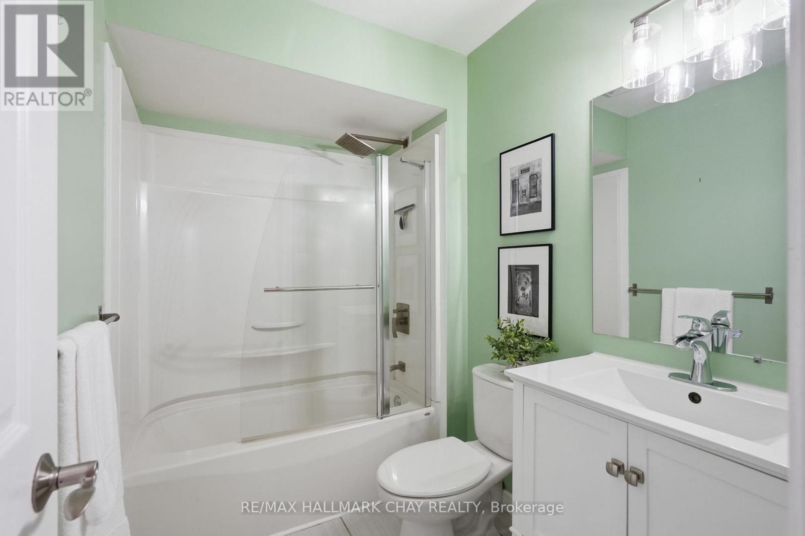 4 Hawthorne Crescent, Barrie, Ontario  L4N 8K1 - Photo 22 - S13576594