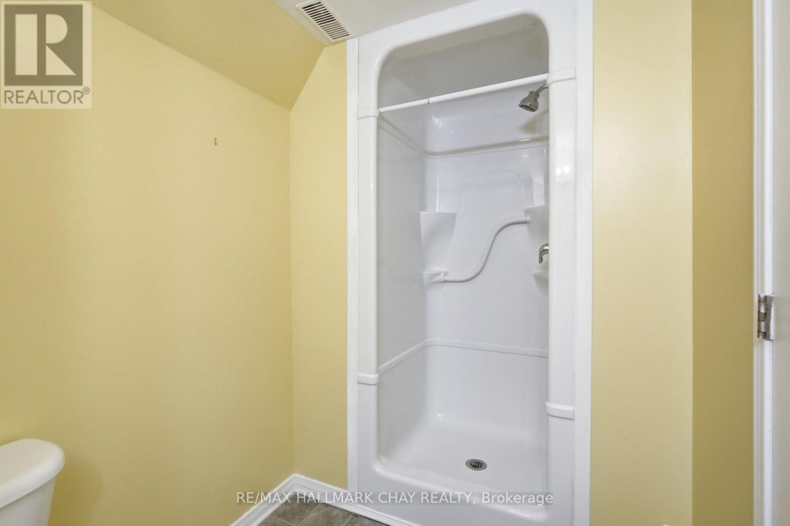 4 Hawthorne Crescent, Barrie, Ontario  L4N 8K1 - Photo 29 - S13576594