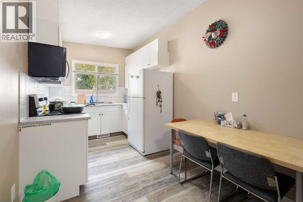 11268 6  SW, Calgary, Alberta  T2W 1V9 - Photo 15 - A2335391