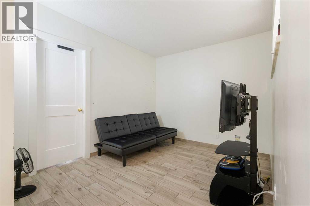 11268 6  SW, Calgary, Alberta  T2W 1V9 - Photo 39 - A2335391