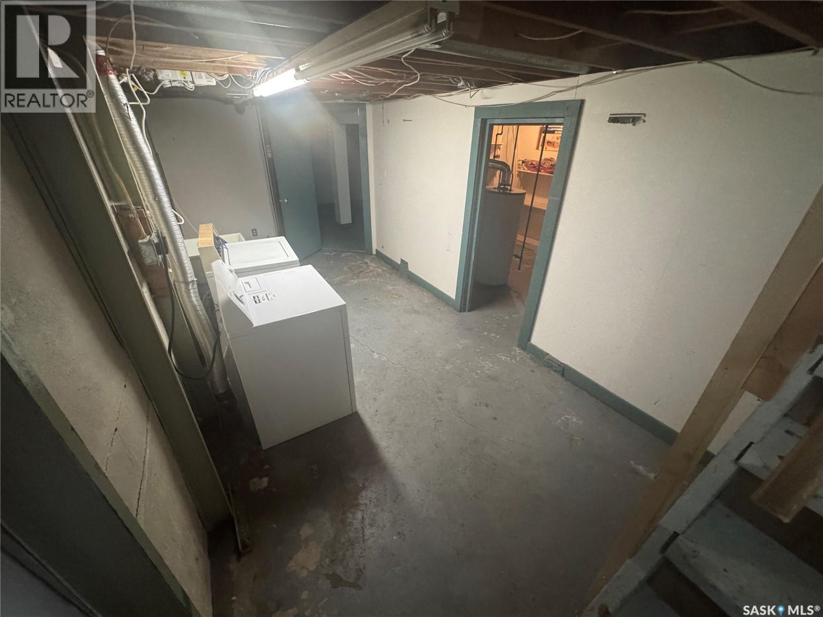 755 Cameron Street, Regina, Saskatchewan  S4T 2S5 - Photo 8 - SK044807