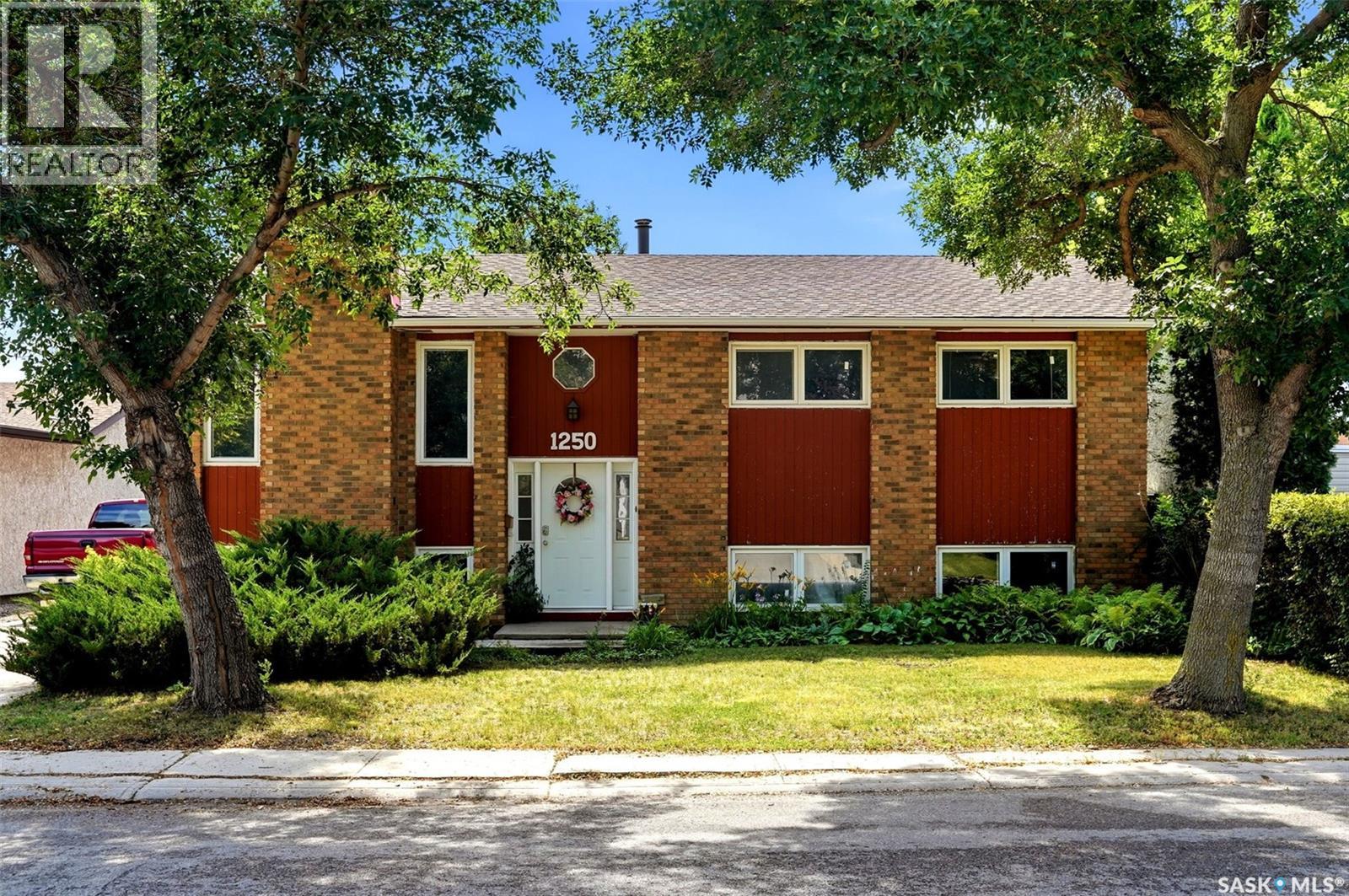 1250 Mcneill Crescent, Regina, Saskatchewan  S4N 5Z4 - Photo 1 - SK044720