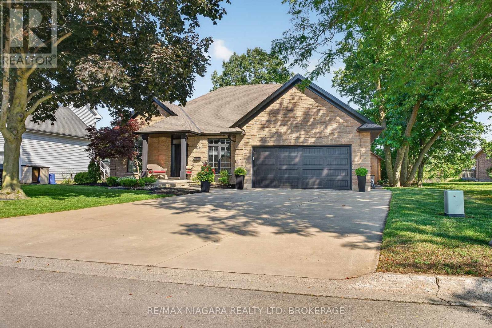 633 Clarence Street, Port Colborne, Ontario  L3K 6B8 - Photo 2 - X13643648