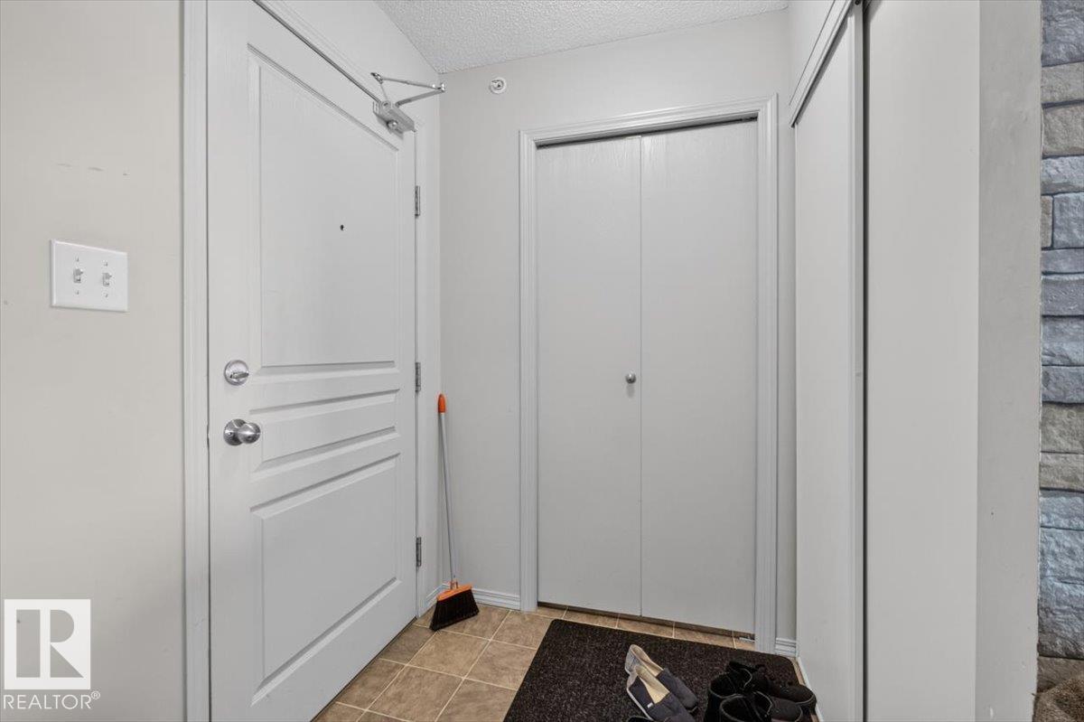 #421 1180 Hyndman Rd NW, Edmonton, Alberta  T5A 0P8 - Photo 11 - E4502199