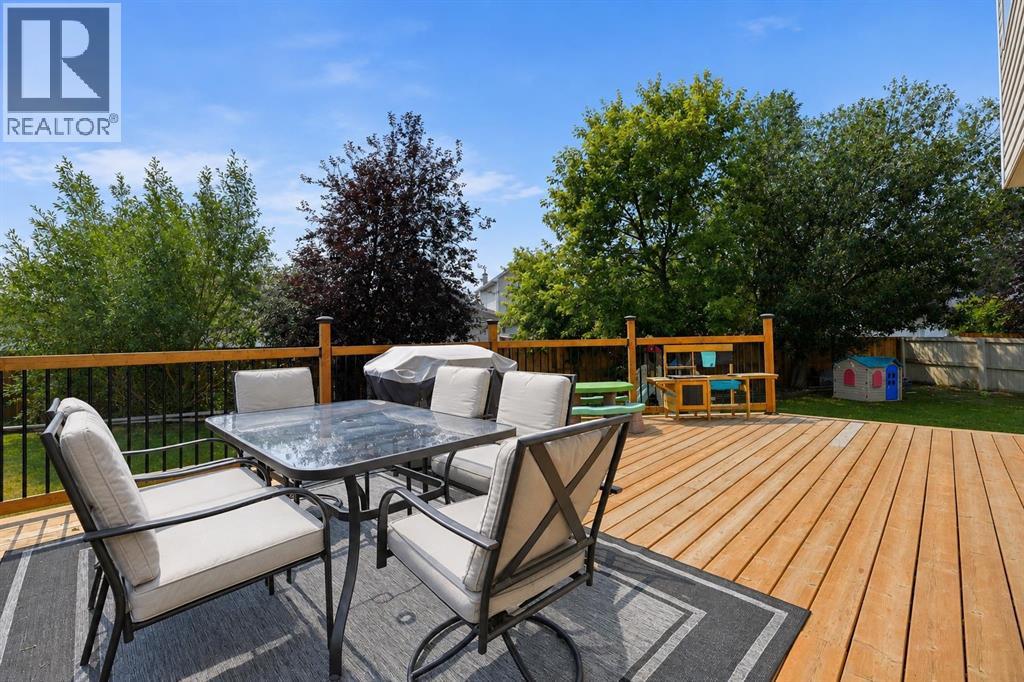 91 Bridleridge Crescent SW, Calgary, Alberta  T2Y 4E9 - Photo 43 - A2318439