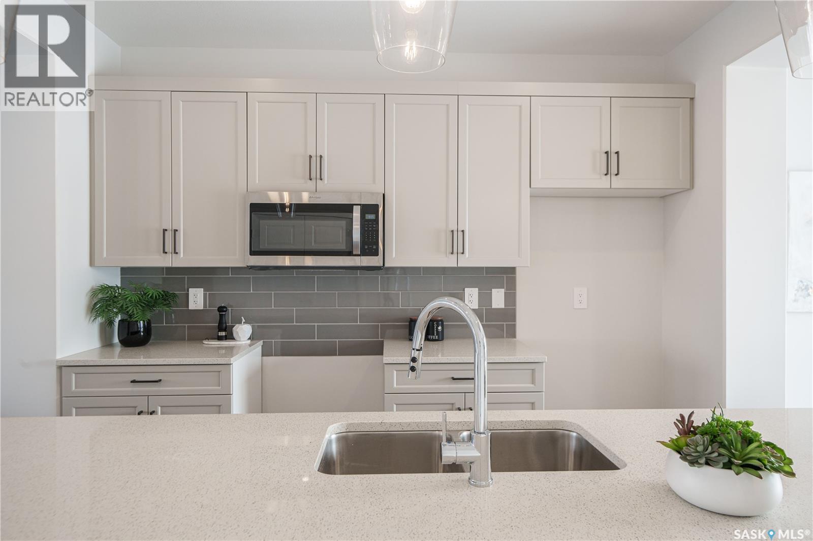 2972 Green Turtle Road, Regina, Saskatchewan  S4V 4G4 - Photo 8 - SK044091