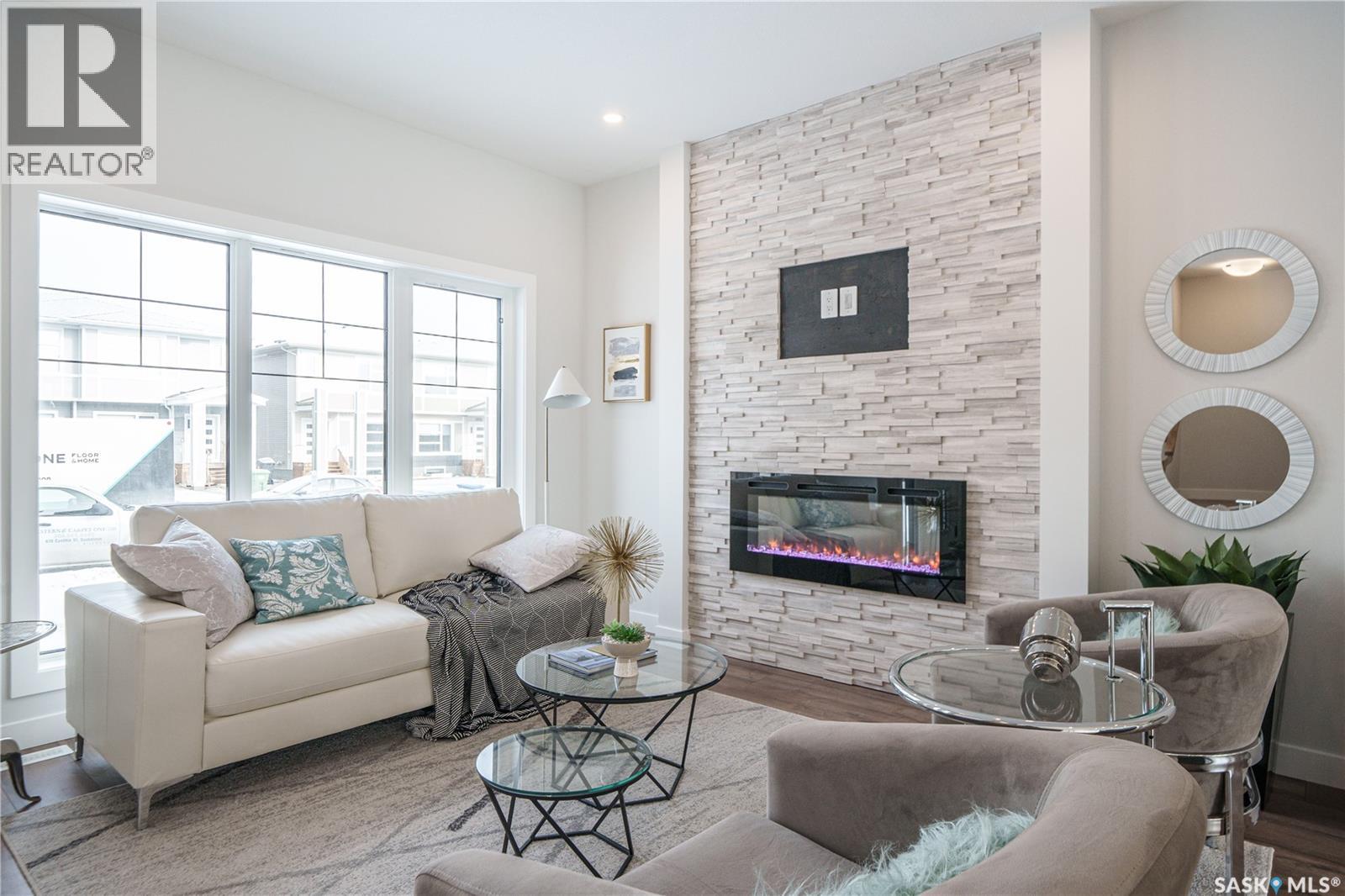 2972 Green Turtle Road, Regina, Saskatchewan  S4V 4G4 - Photo 4 - SK044091