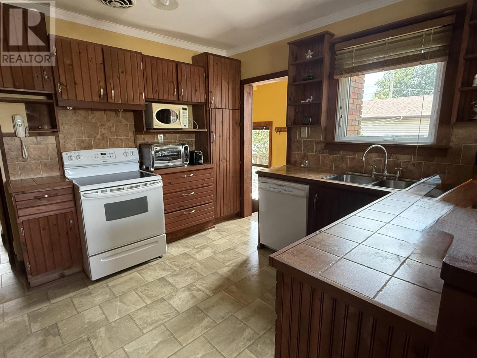 701 Sprague Street, Thunder Bay, Ontario  P7E 1V5 - Photo 10 - TB2602257