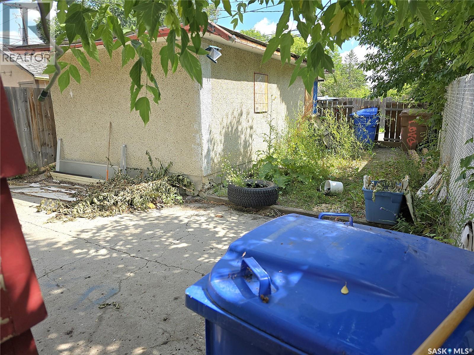 1939 Quebec Street, Regina, Saskatchewan  S4P 1J8 - Photo 2 - SK044703