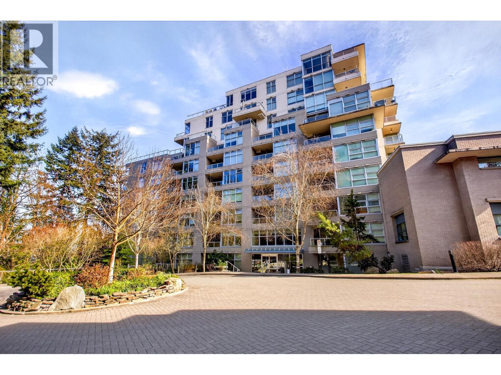 409 9262 UNIVERSITY CRESCENT, Burnaby, British Columbia