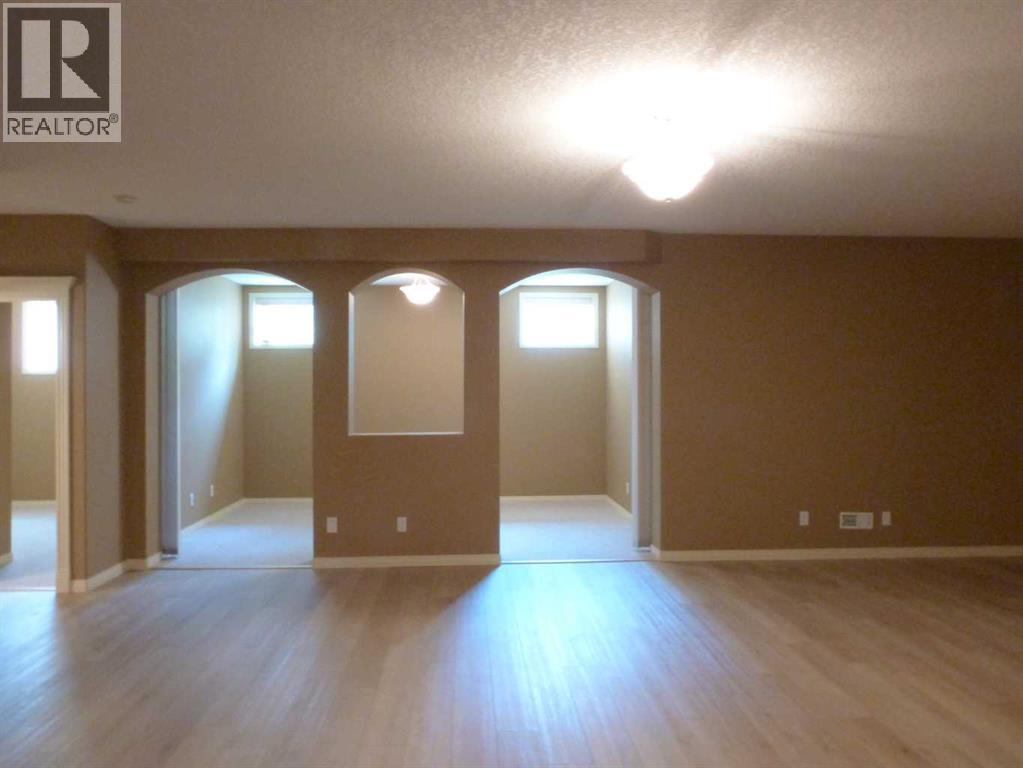 157 Valley Creek Place NW, Calgary, Alberta  T3B 5V1 - Photo 25 - A2334554
