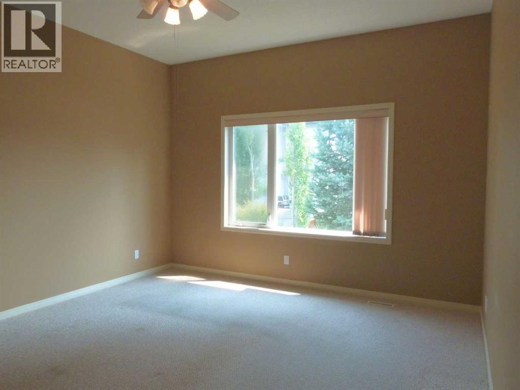 157 Valley Creek Place NW, Calgary, Alberta  T3B 5V1 - Photo 16 - A2334554