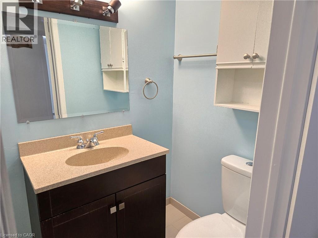 2026 Fontwell Crescent Unit# B, Peel, Ontario  L5J 2G7 - Photo 12 - 40853815
