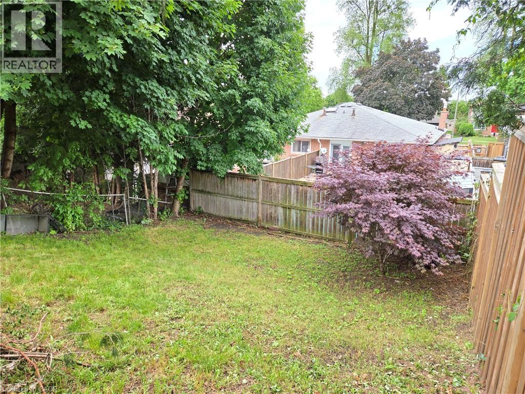 2026 Fontwell Crescent Unit# B, Peel, Ontario  L5J 2G7 - Photo 16 - 40853815