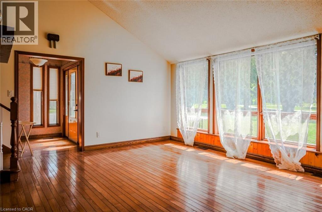 1045 Tremaine Avenue S, Listowel, Ontario  N4W 3G9 - Photo 13 - 40853965