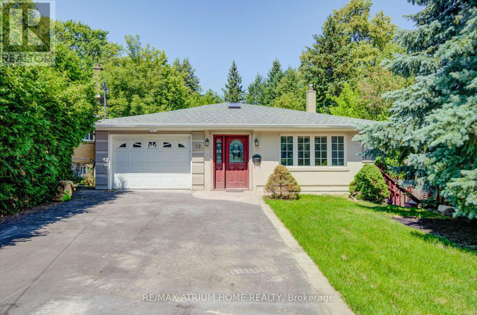 18 DOVERWOOD COURT, Toronto, Ontario