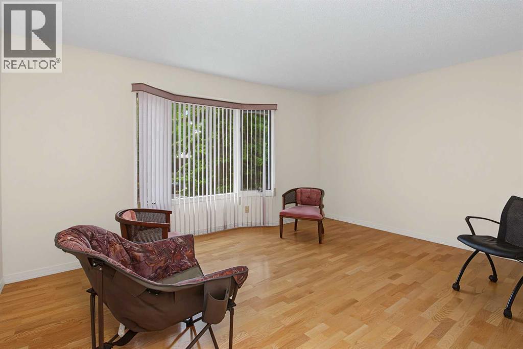 3414 Morley Trail NW, Calgary, Alberta  T2M 4H4 - Photo 4 - A2334825