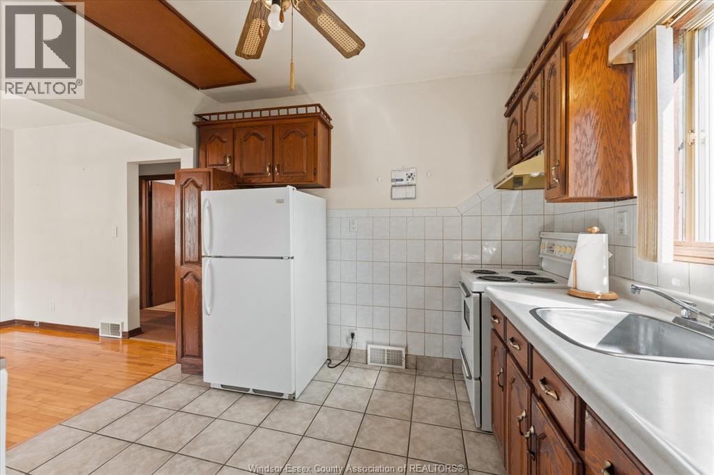 1768 Hall Avenue, Windsor, Ontario  N8W 2L4 - Photo 10 - 26019104