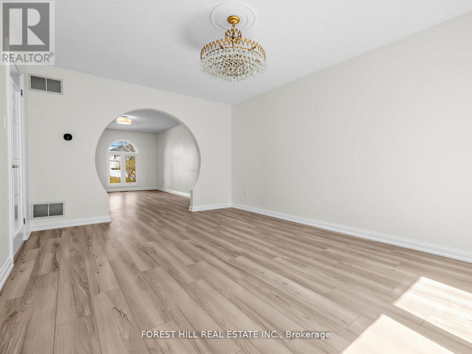 477 Cummer Avenue, Toronto, Ontario  M3A 3L2 - Photo 13 - C13134994