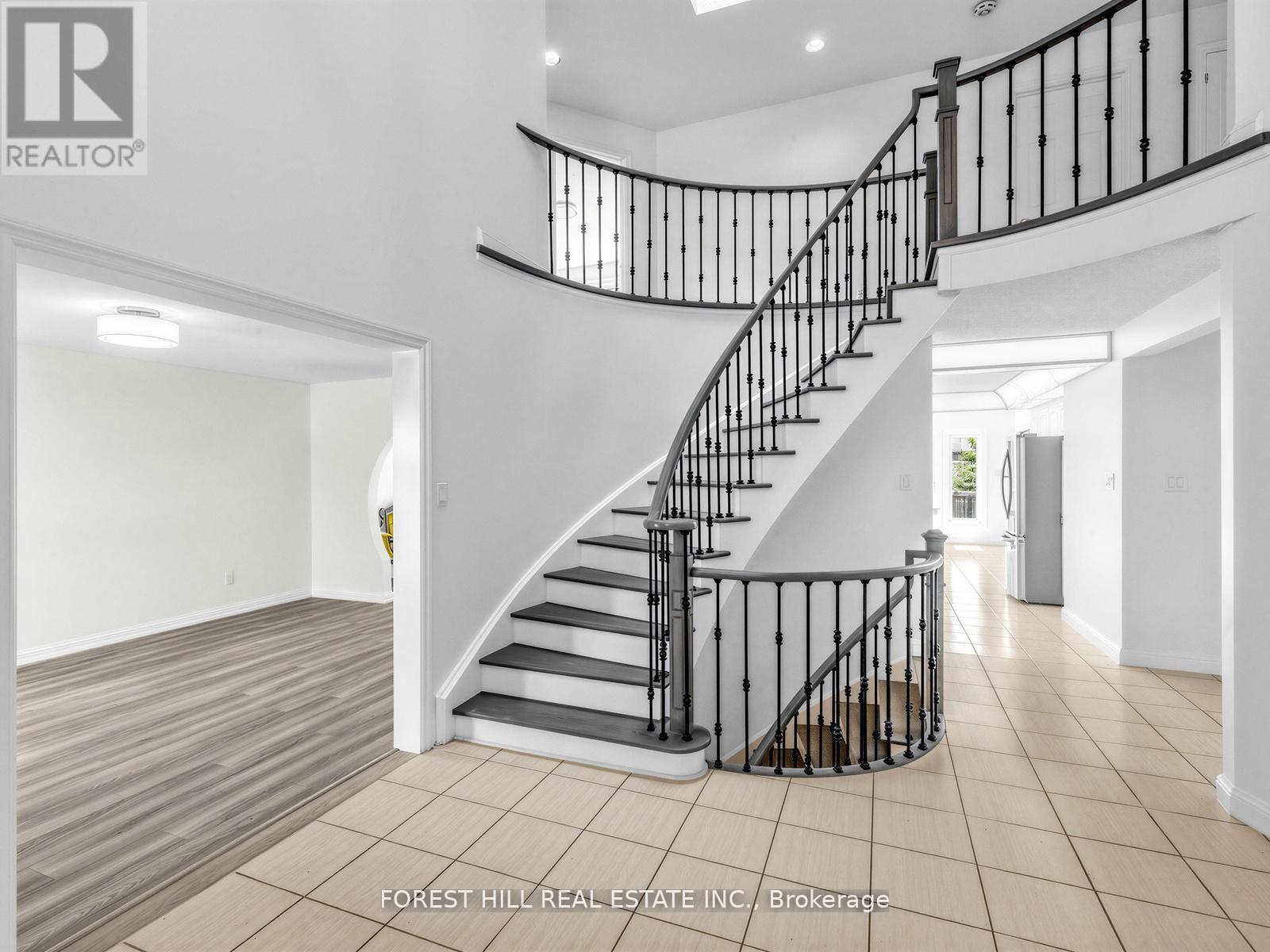 477 Cummer Avenue, Toronto, Ontario  M3A 3L2 - Photo 4 - C13134994